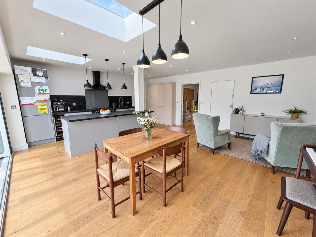 Property photo 2 of 17 Kitchen/Diner
