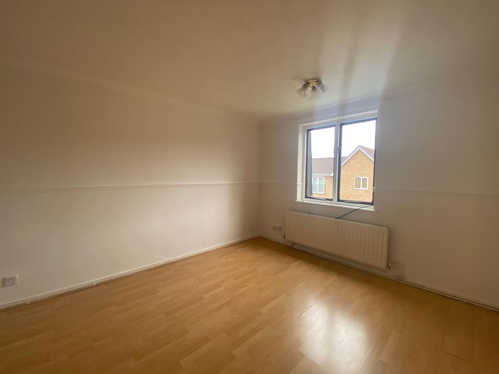 Property photo 2 of 7 Image