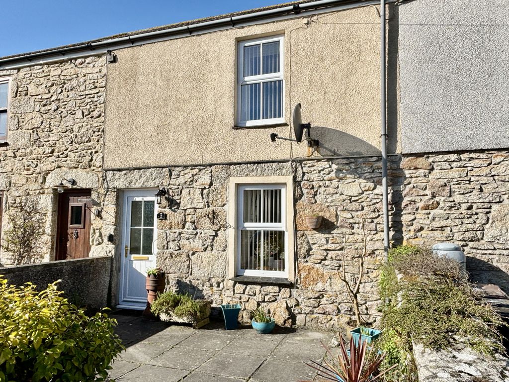 Property photo 1 of 11 2 Bedroom Mid Terraced House For Sale