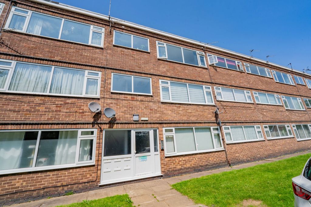 Property photo 1 of 12