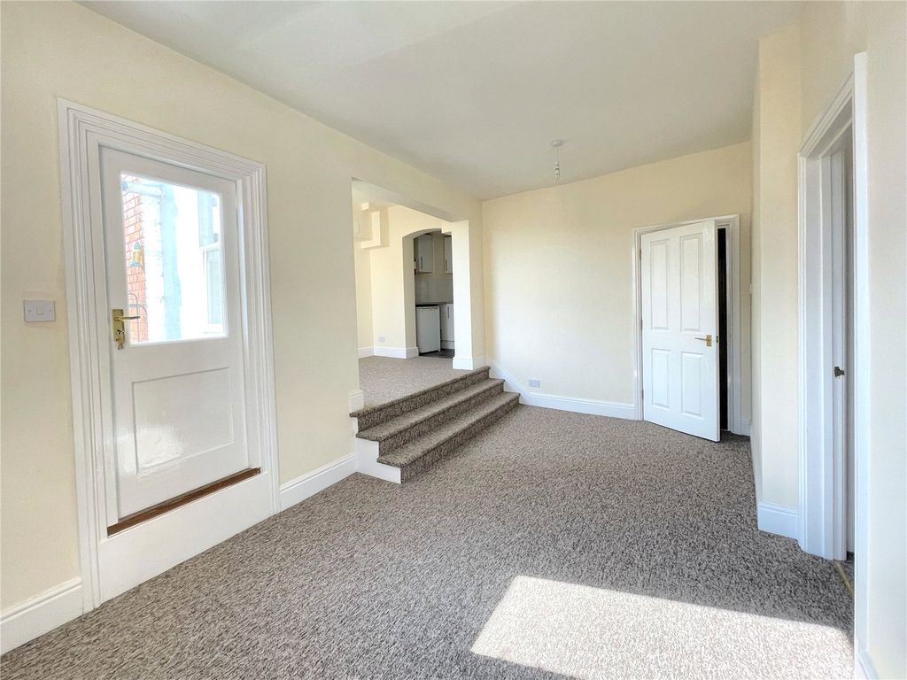 Property photo 2 of 7 Picture No. 05