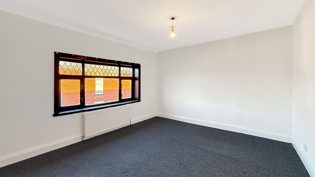 Property photo 2 of 10 1Becd560Adca77Ddfa111316A9Ed0d53389603E9.Jpg