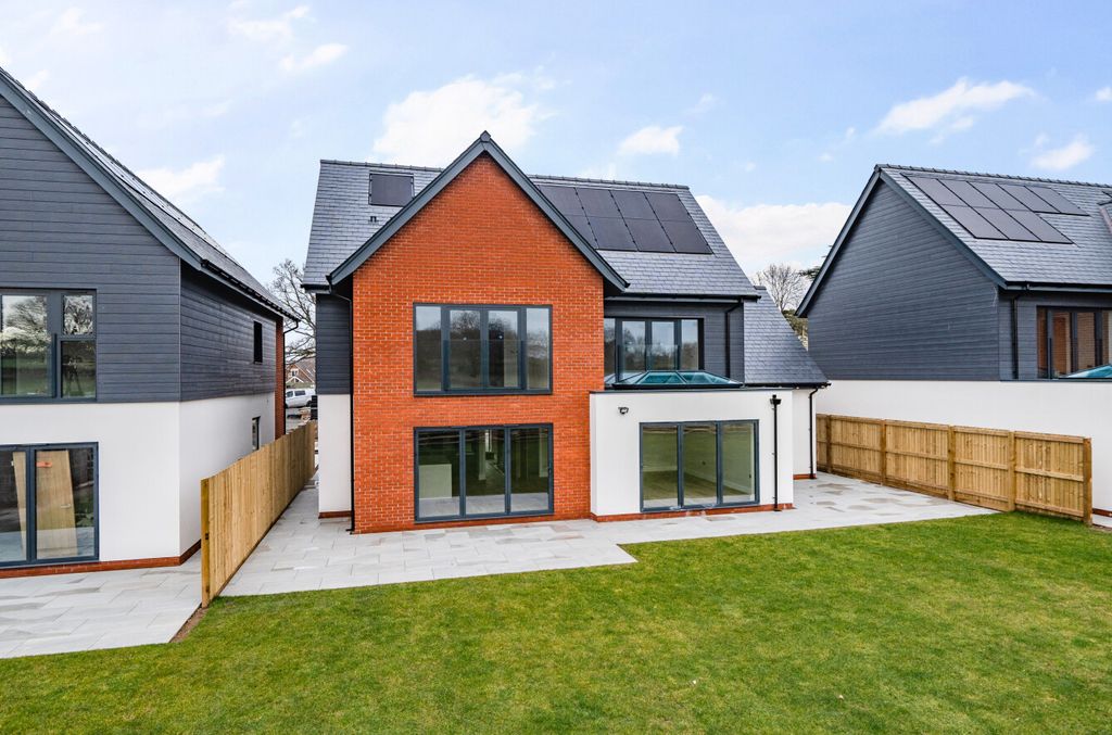 Property photo 1 of 20 1225991(1)