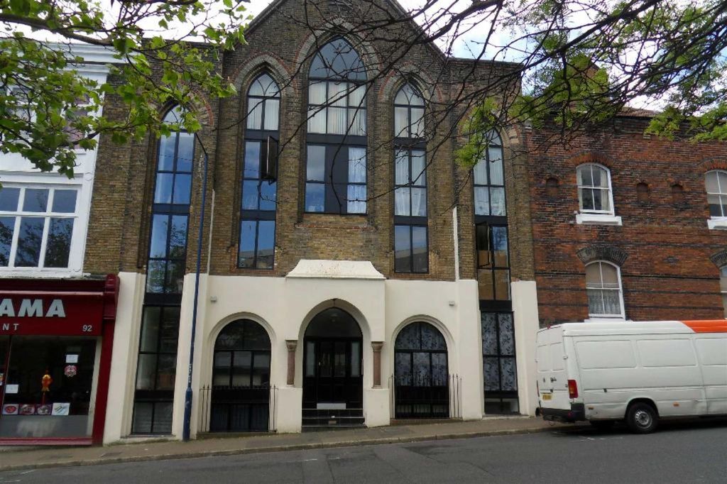 Property photo 1 of 5