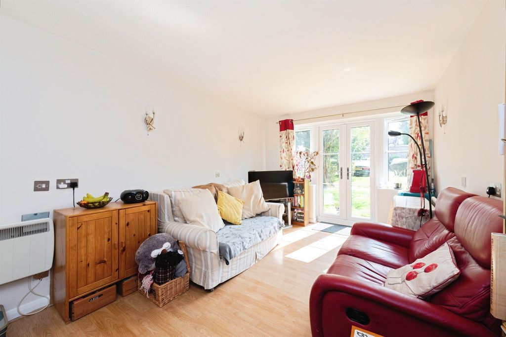 Property photo 3 of 12