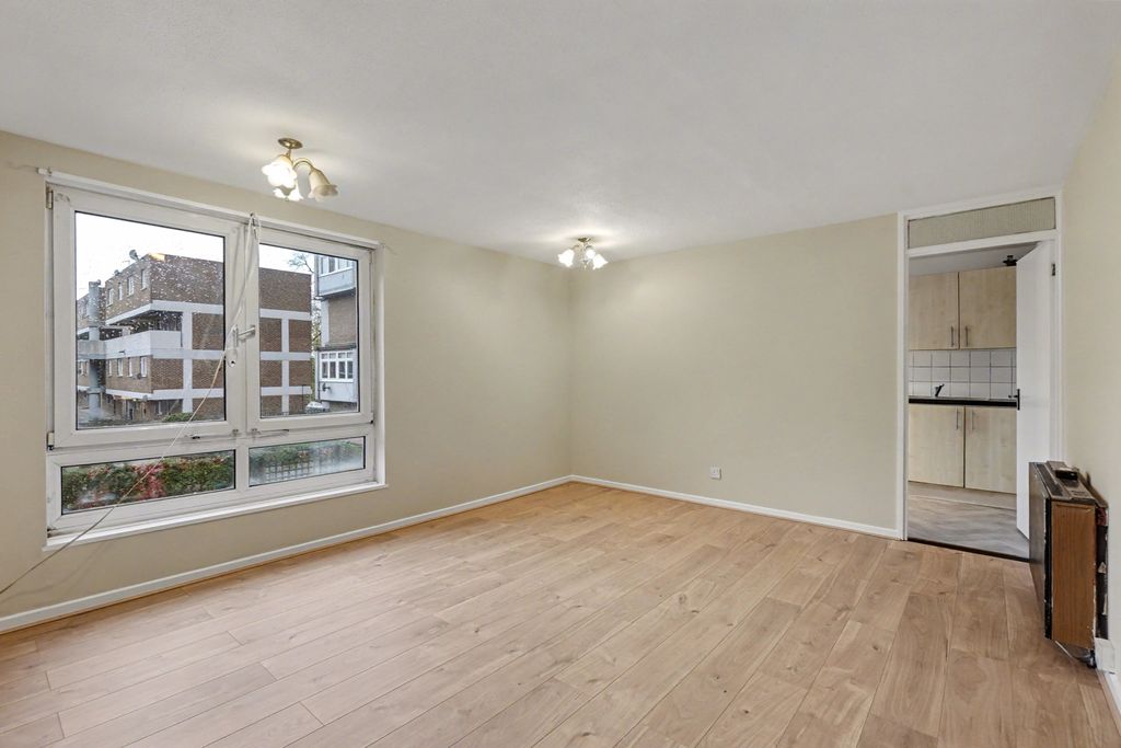 Property photo 1 of 12 3 Bedroom Apartment For Rent