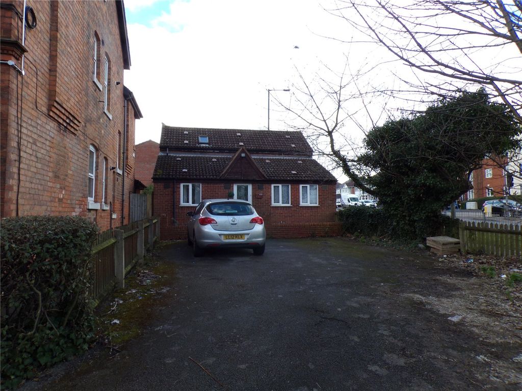 Property photo 2 of 16 Picture No. 14