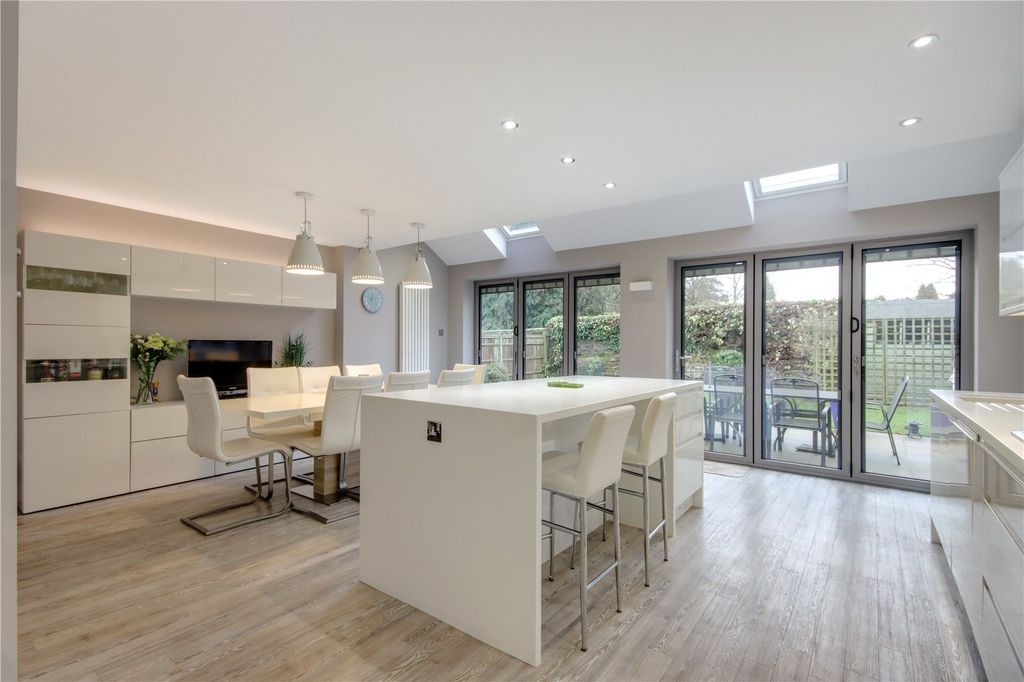 Property photo 2 of 23 Kitchen/Dining Room