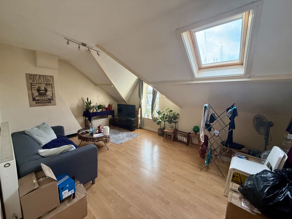 Property photo 2 of 7 Img_8962