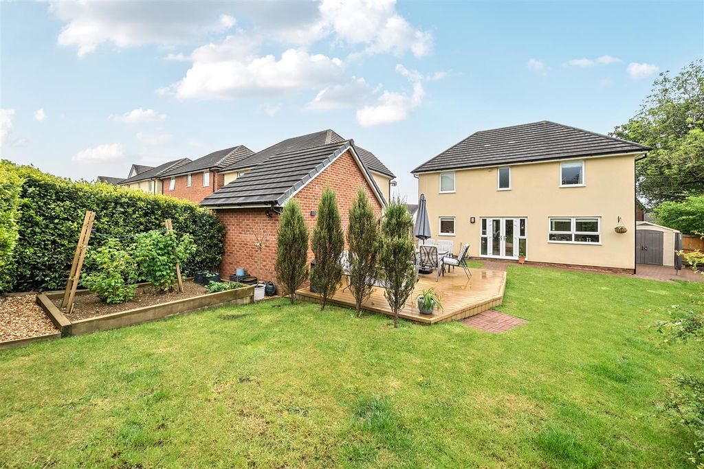 Property photo 1 of 21 Shortlands Rear.Jpg