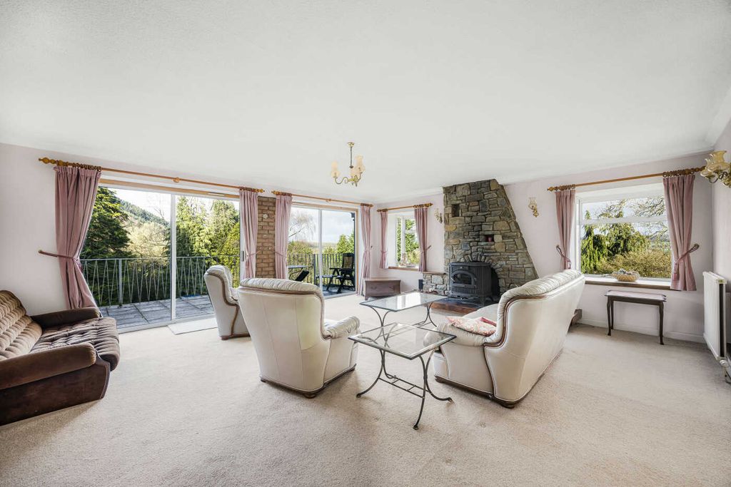 Property photo 3 of 54 Living Room