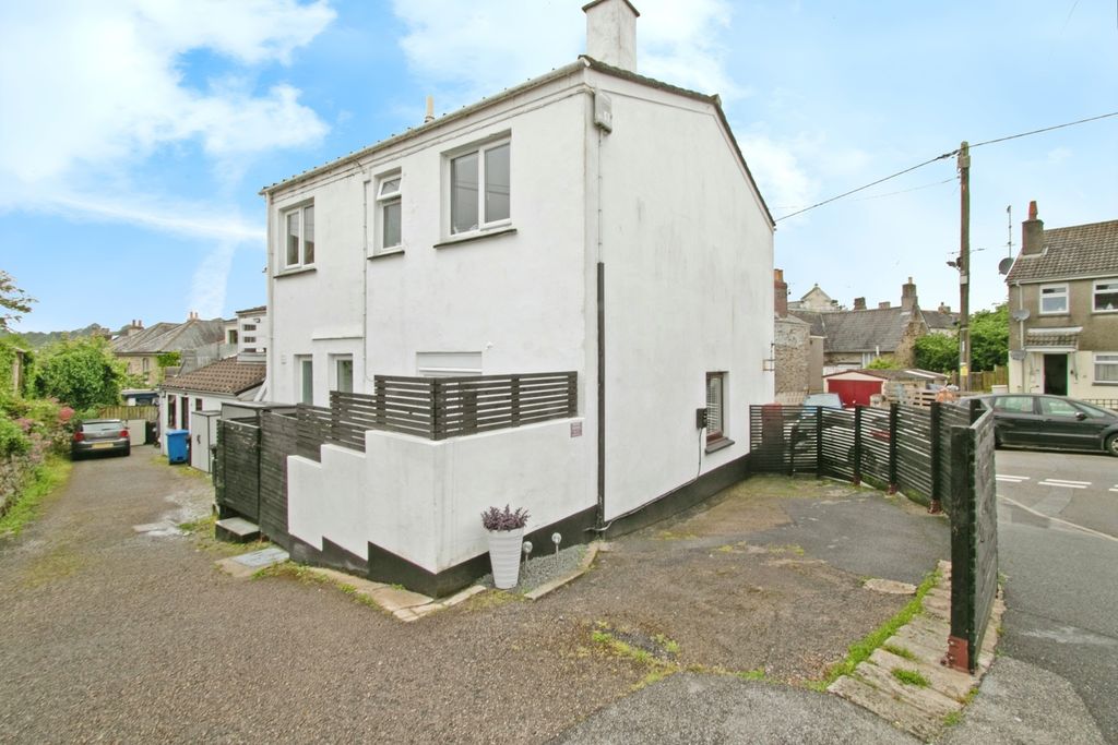 Property photo 1 of 17 Photo