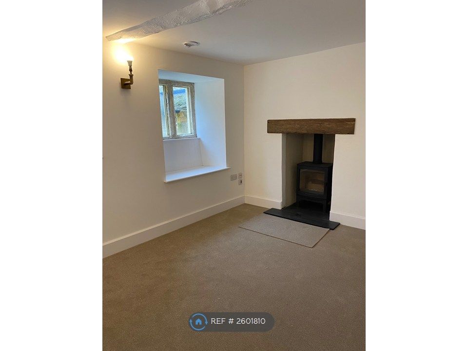 Property photo 3 of 22 Sitting Room