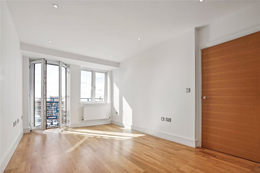 Property photo 1 of 10 Picture No. 01