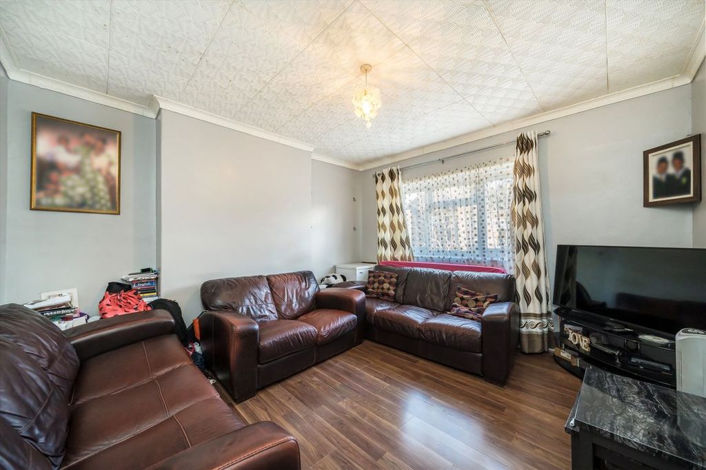 Property photo 2 of 4