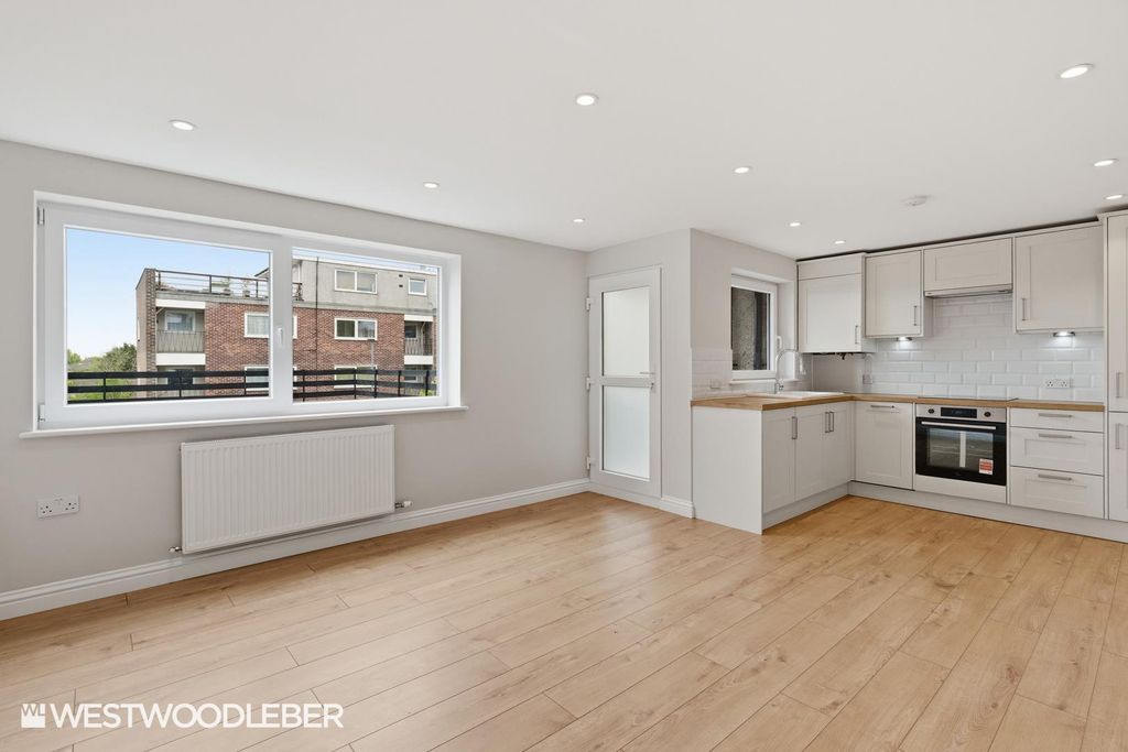 Property photo 2 of 14 Highmill_10.Jpg