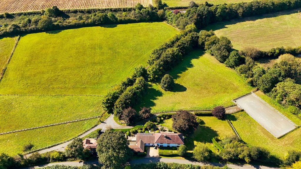 Property photo 1 of 45