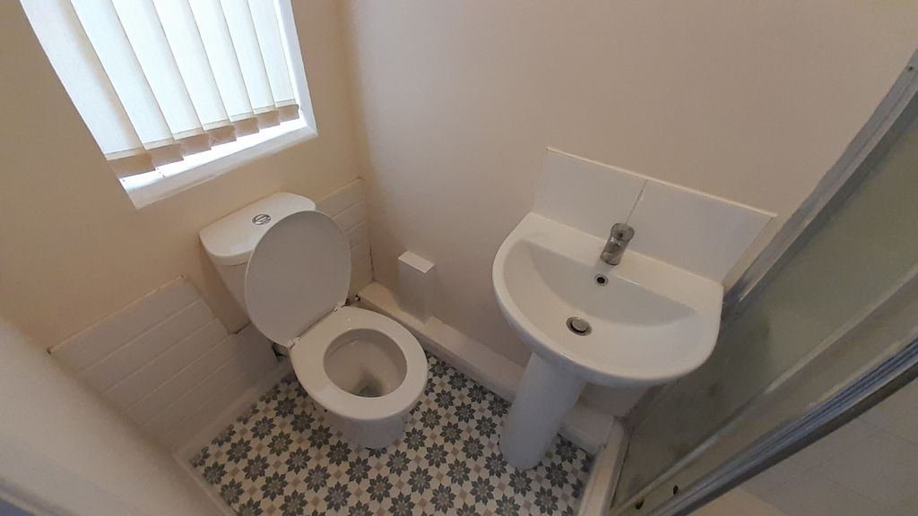 Property photo 3 of 6 Gallery