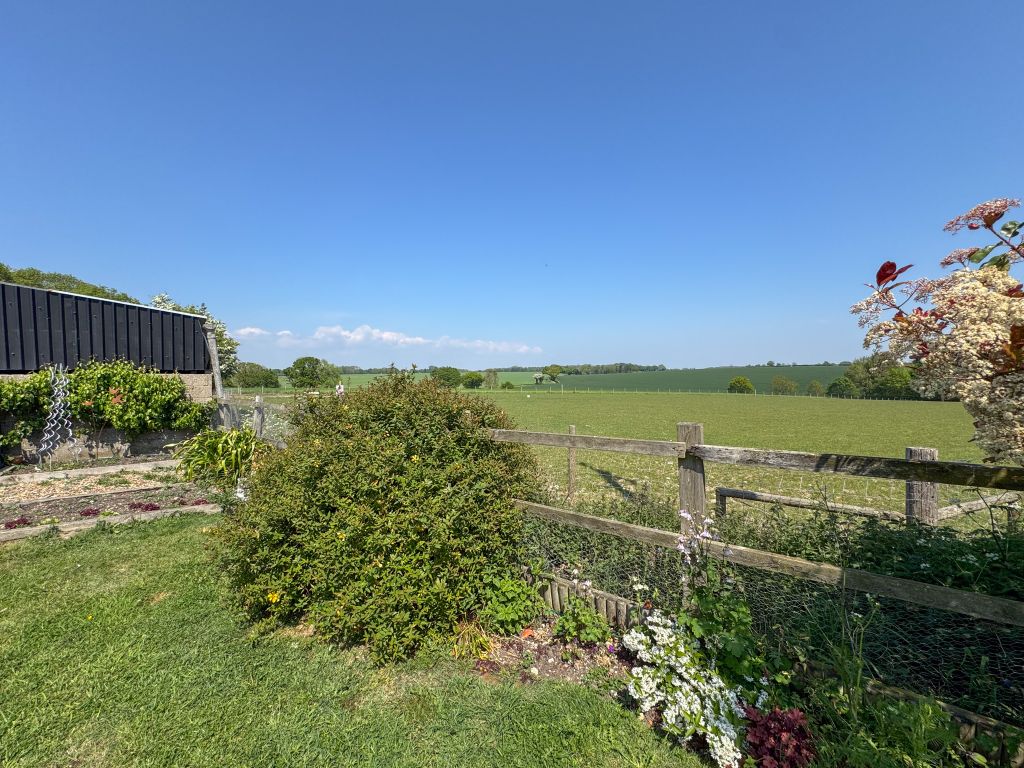 Property photo 3 of 45 Img_9996