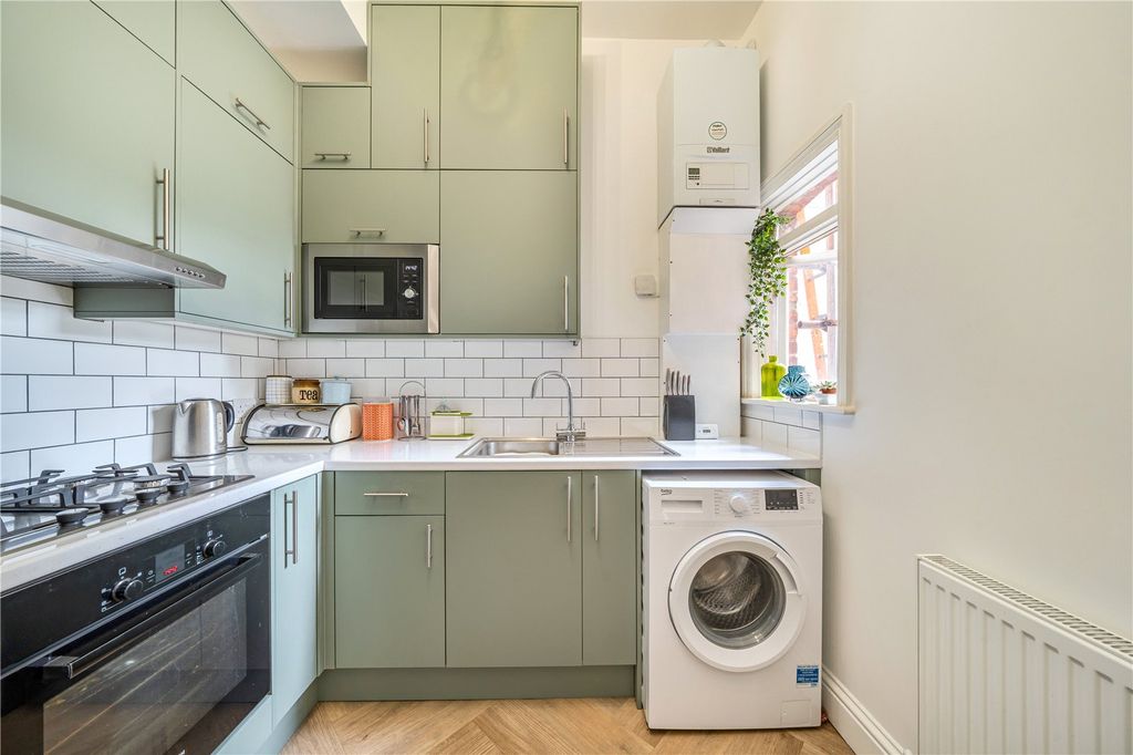 Property photo 3 of 12 Picture No. 10