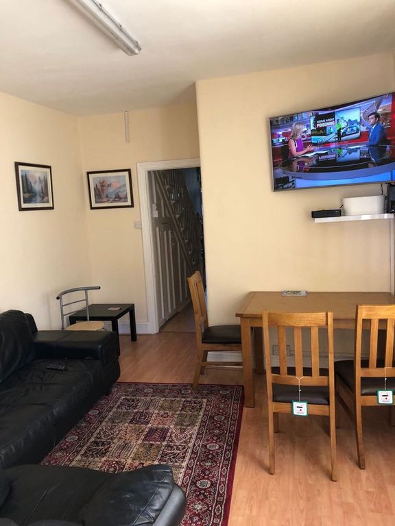 Property photo 3 of 9