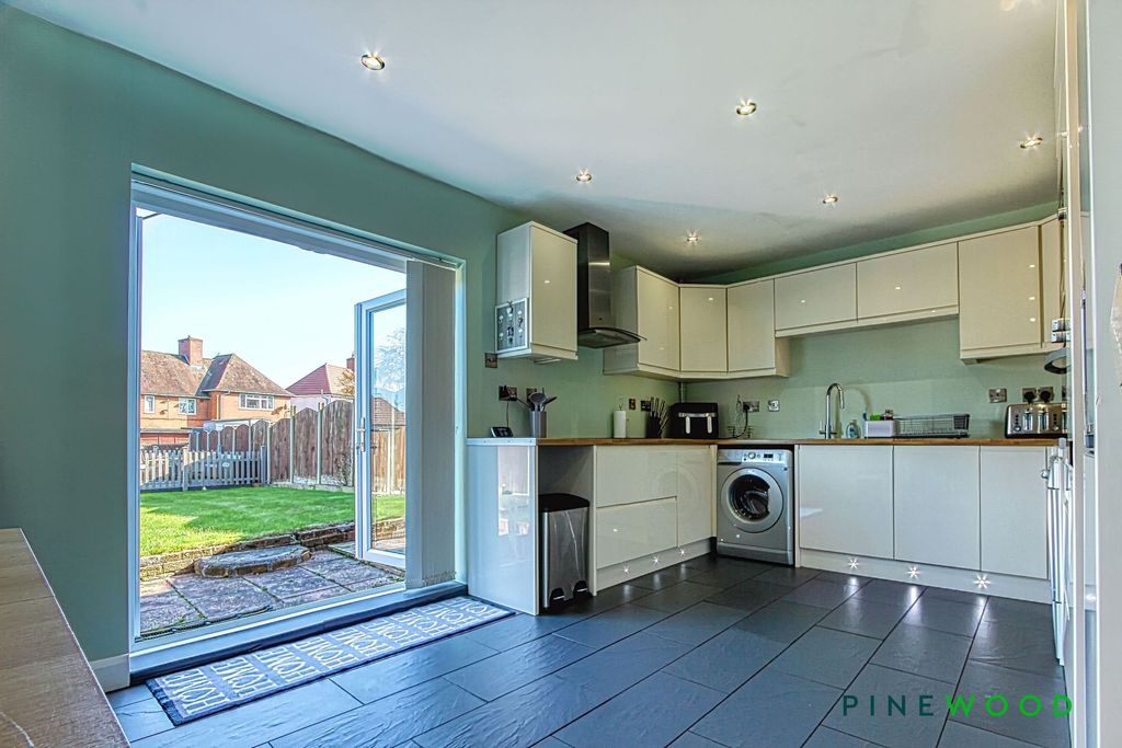 Property photo 3 of 23 Kitchen Diner