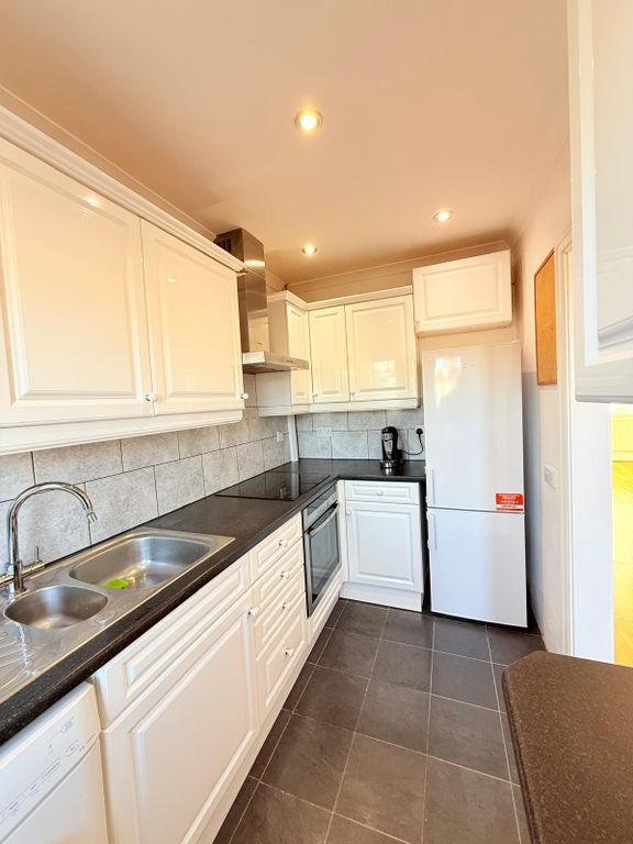 Property photo 3 of 16 Gallery