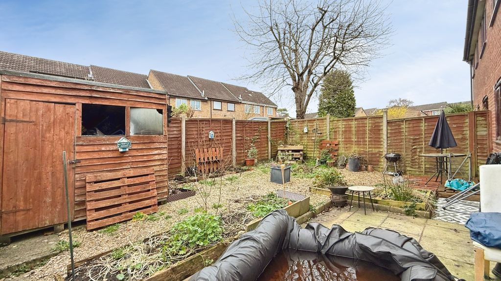 Property photo 2 of 10 Garden