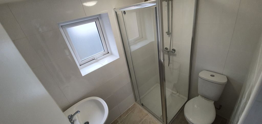 Property photo 3 of 5 Gallery