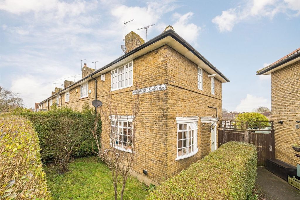 Property photo 1 of 8