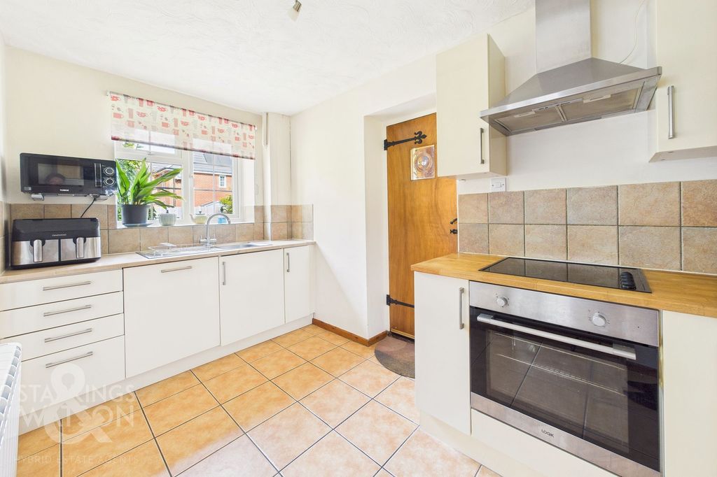 Property photo 3 of 30