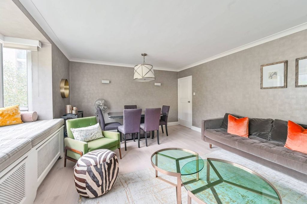 Property photo 3 of 25