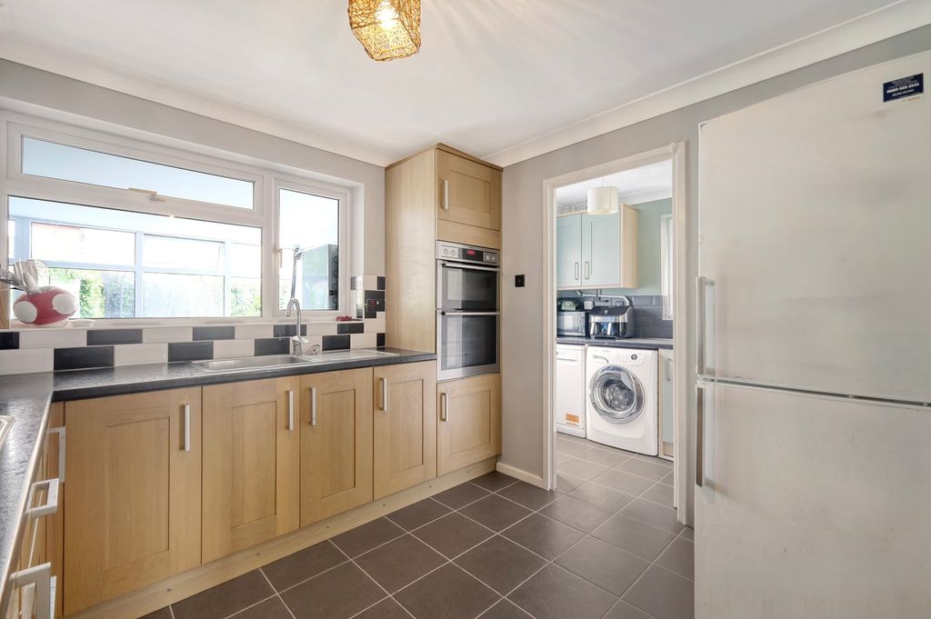 Property photo 3 of 22