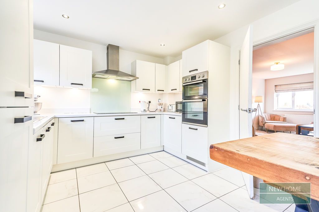 Property photo 2 of 25 Photo 18