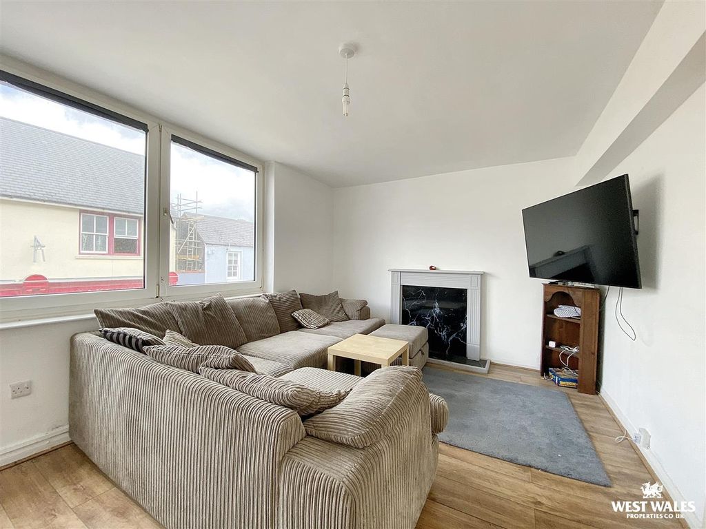 Property photo 2 of 15 Img_8480.Jpg