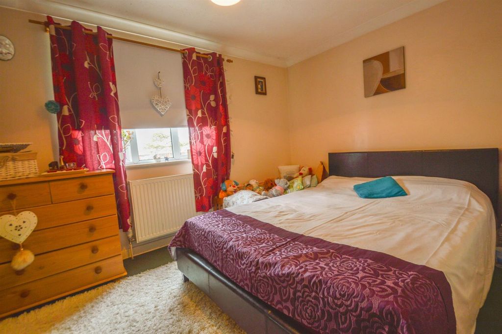 Property photo 3 of 4