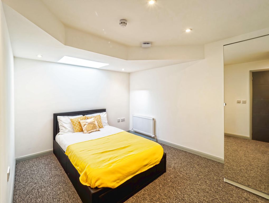 Property photo 3 of 11 Bedroom