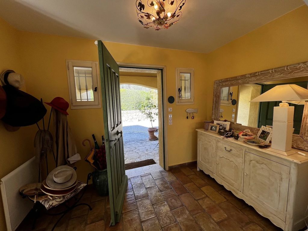 Property photo 1 of 37