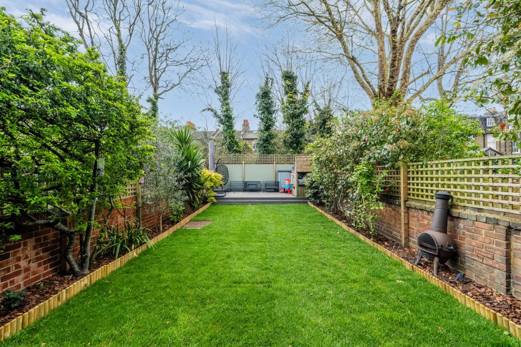 Property photo 2 of 19