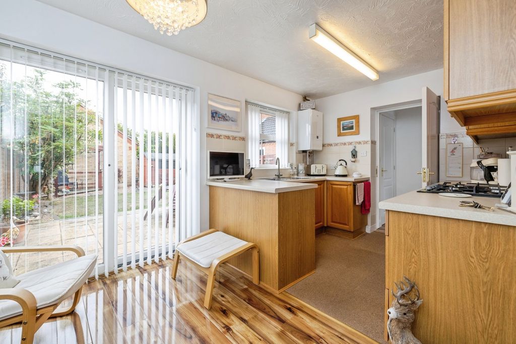 Property photo 3 of 12 Kitchen-Diner