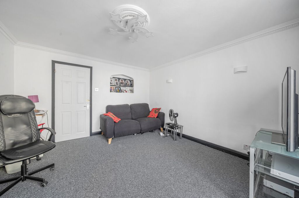 Property photo 3 of 15 Picture No. 15