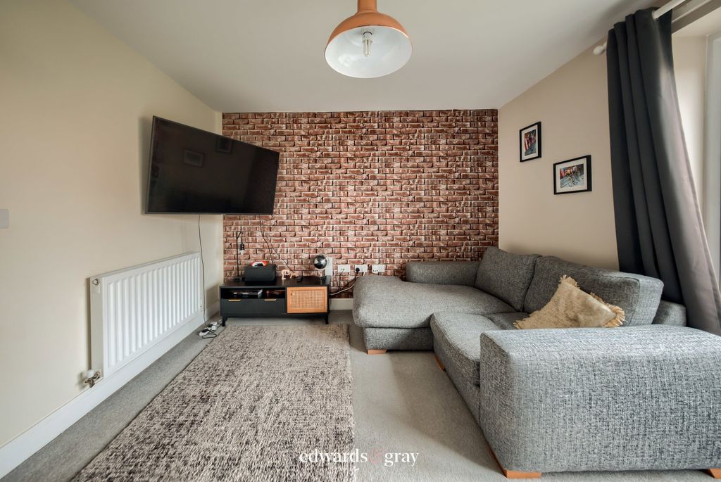 Property photo 3 of 14