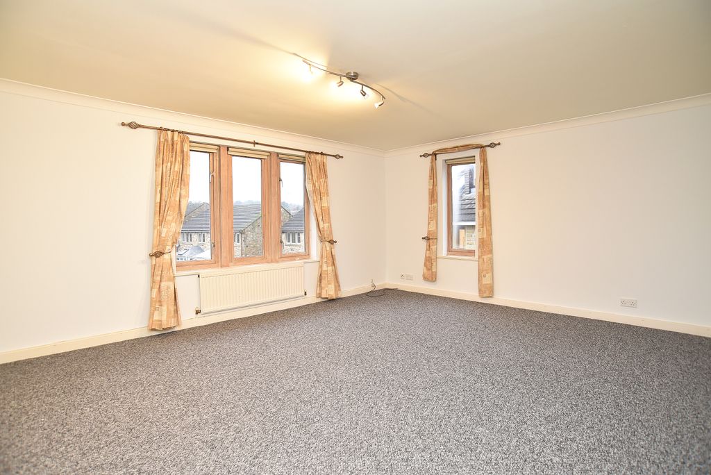 Property photo 2 of 10 App_0984