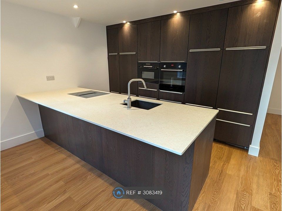 Property photo 3 of 28