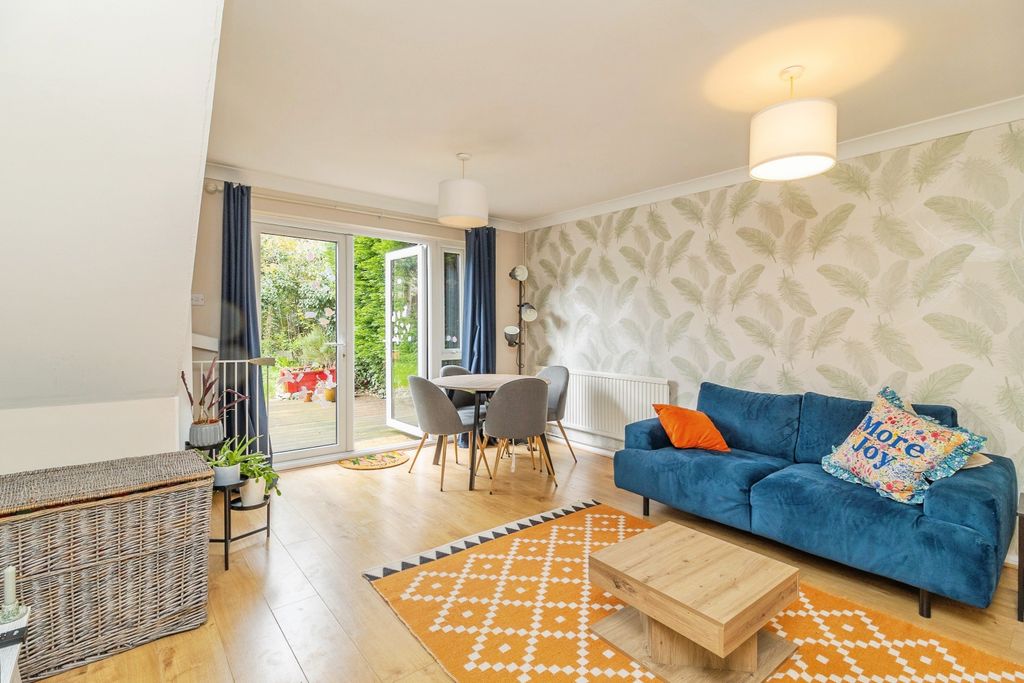 Property photo 2 of 12 Lounge/Dining Room