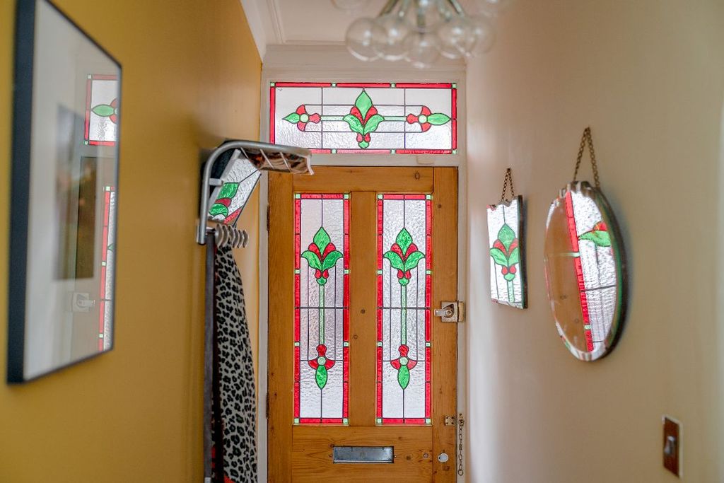 Property photo 3 of 40