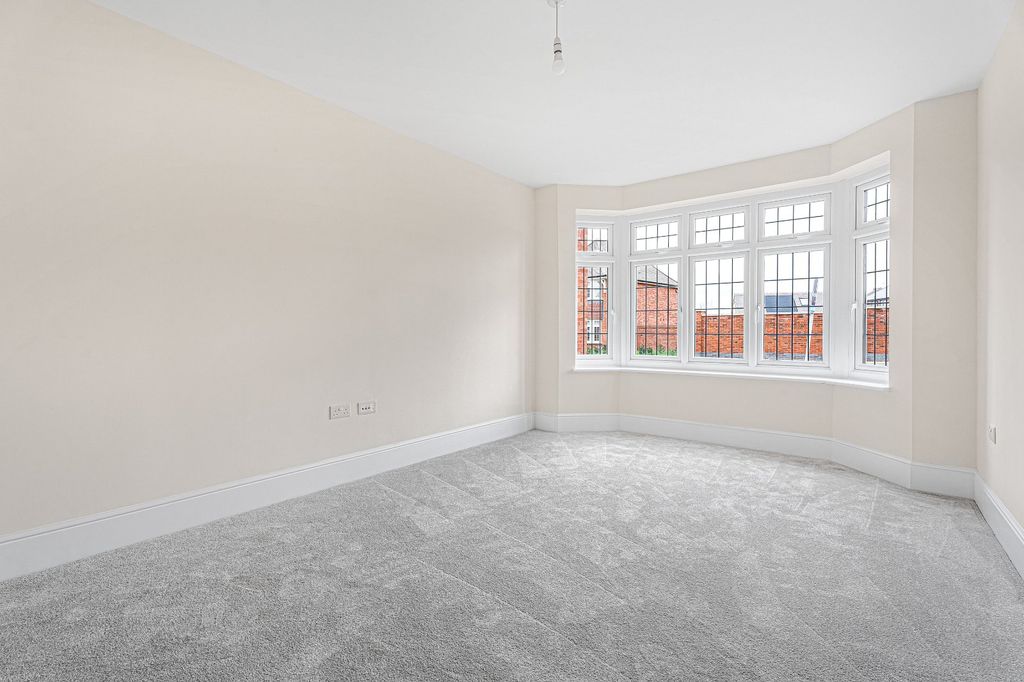 Property photo 2 of 21 Lounge