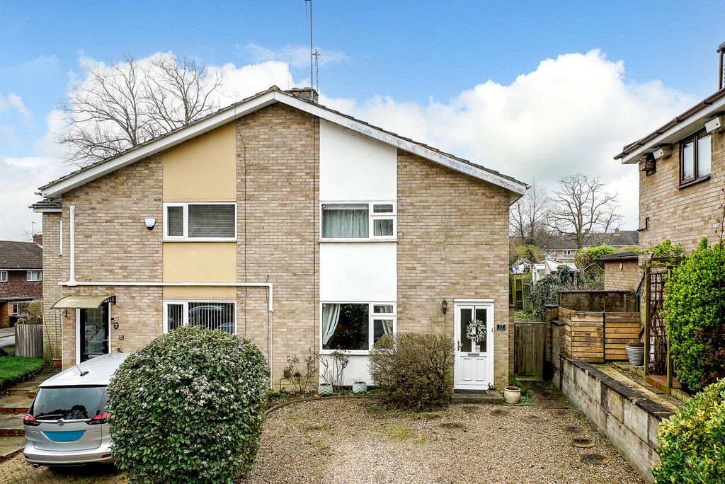 Property photo 1 of 12 17-Manscroft-Road-1001