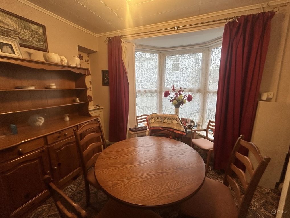 Property photo 3 of 6