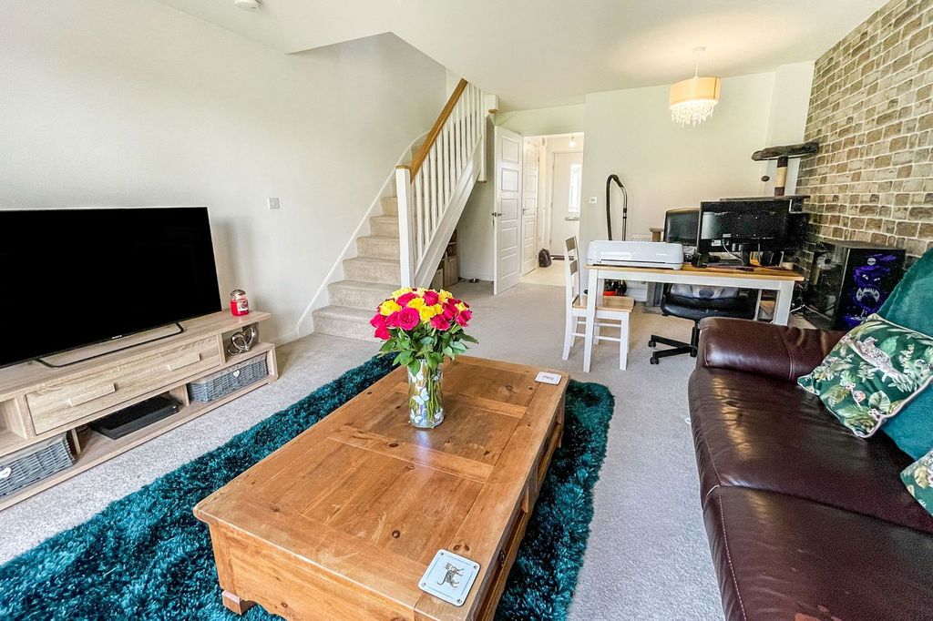 Property photo 3 of 12